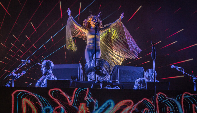 Без запрещенного артиста из России: эксклюзивные фото четвертого дня Atlas Weekend в Киеве