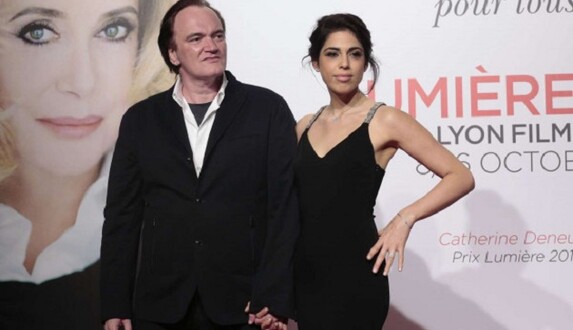 Культовый режиссер решил впервые жениться: что известно о молодой невесте Тарантино