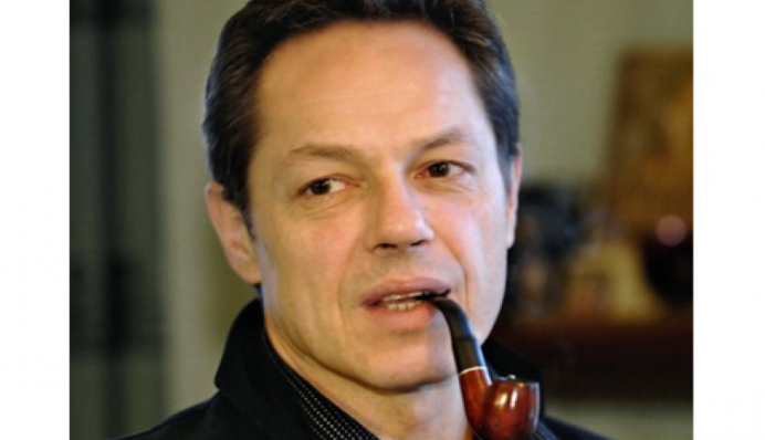 Еще один договорился: известный российский артист пополнил базу 