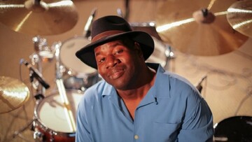 Умер барабанщик Принса: самые впечатляющие видео музыканта