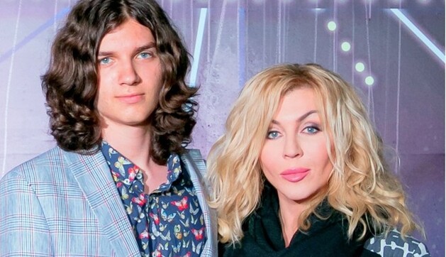 Мальчик вырос: в сети появились полуголые фото старшего сына Билык