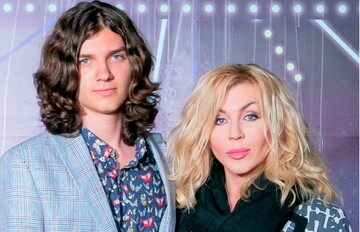 Мальчик вырос: в сети появились полуголые фото старшего сына Билык