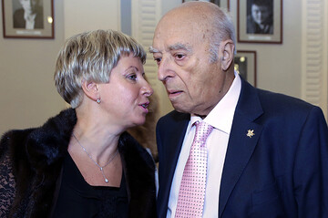 Заново учился ходить, руки пока не слушаются: жена Этуша рассказала о последствиях травмы