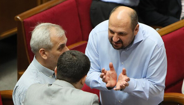 Угрожали штурмом Рады и вспоминали 