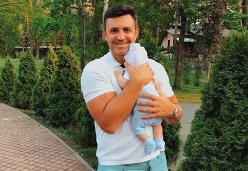 Что не попало на страницы глянца: появилось видео с Тищенко, его молодой супругой и сыном