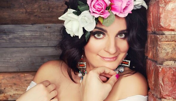 Звезда российского шансона оказалась прикованной к постели