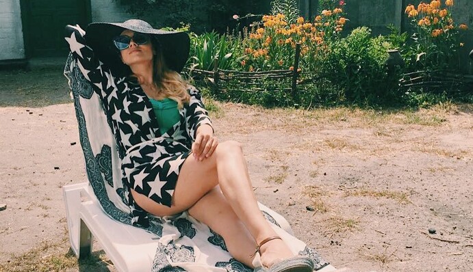 Обосновавшаяся в России актриса приехала на съемки в Украину: опубликованы фото