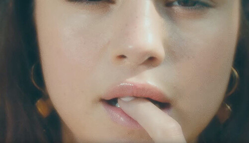 Тяжелобольная Селена Гомес взорвала сеть новым клипом: опубликовано видео