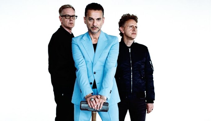 Солист Depeche Mode госпитализирован: будет ли концерт в Киеве