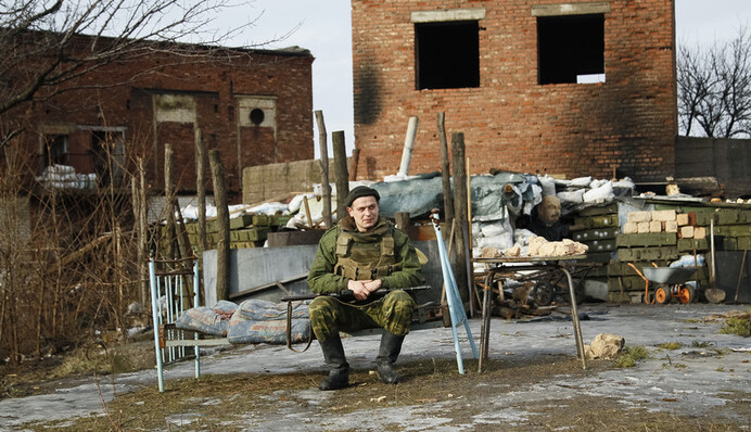 Главарь ДНР любит прыгать на кровати, не стоит обращать внимания на его 