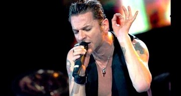 В сети появились фото больничной палаты, в которой лежал лидер Depeche Mode в Минске