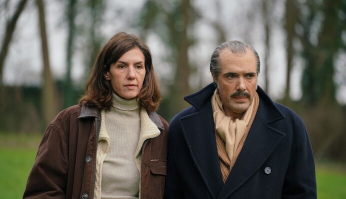 Остроумный фильм о семейных отношениях 