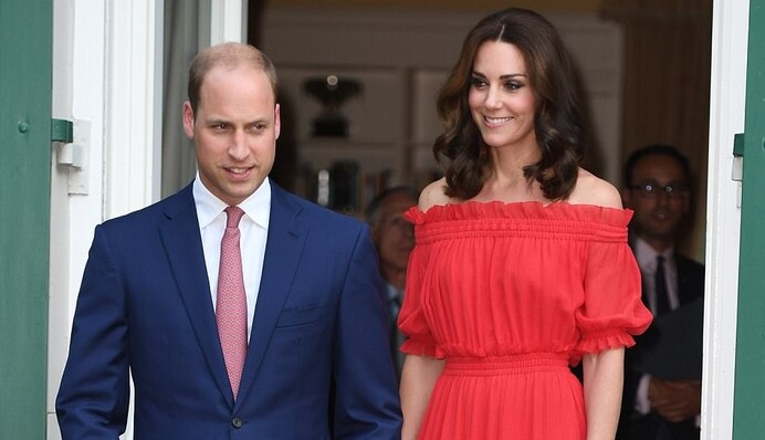 Кейт Миддлтон пришла на вечеринку в красном платье за 2700 долларов: опубликованы фото и видео