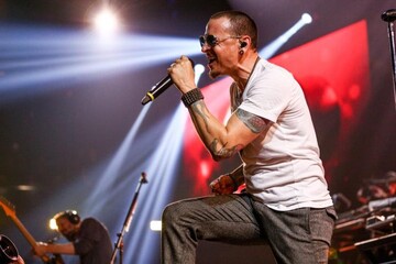 Самоубийство лидера Linkin Park: биография, песни и самые яркие цитаты Честера Беннингтона
