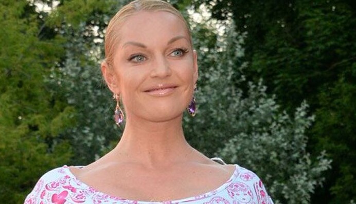 Российская звезда в Крыму сравнила своих подписчиков с обезьянами