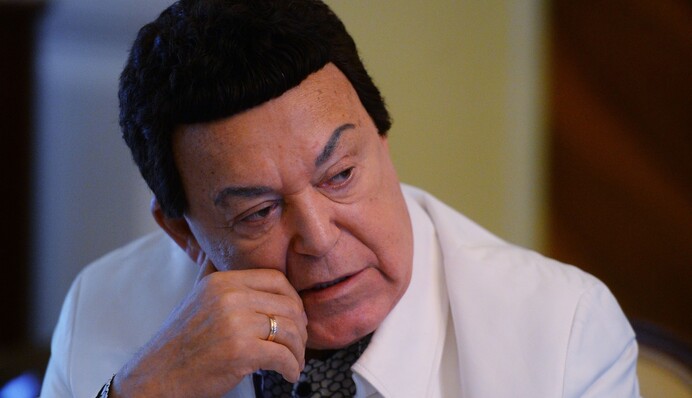 У скандального путинского певца в Украине отобрали почетное звание