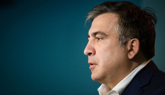 Порошенко тисне конкурентів: у Саакашвілі є кілька варіантів