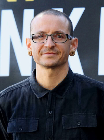 В США простились с лидером Linkin Park: появились фото с похорон