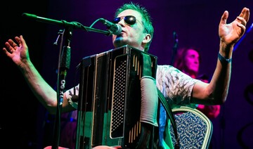 Известный рок-музыкант взбудоражил сеть известием об эмиграции из России