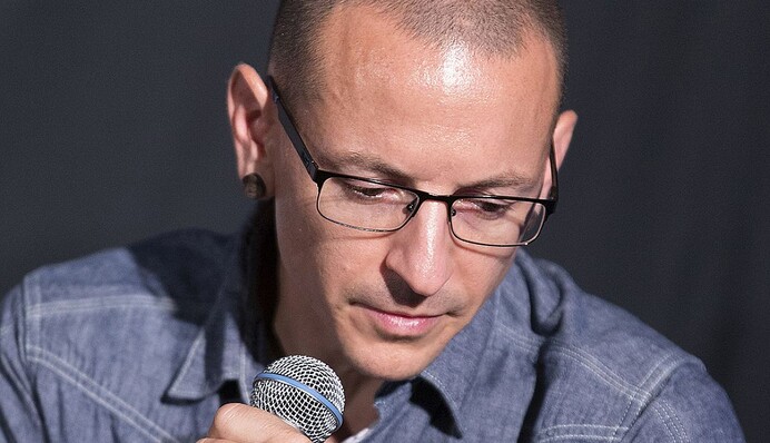 Оценили после смерти: продажи альбомов Linkin Park после самоубийства Беннингтона бьют рекорды