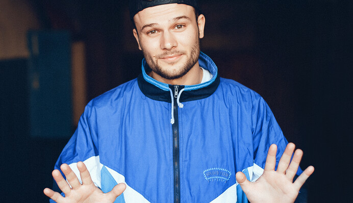 ​В історії зі скасуванням заборони на в'їзд співакові Максу Коржу розкрилися цікаві деталі: опубліковано документ