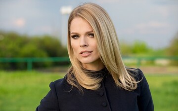 Известная украинская телеведущая показала, как кормит свою месячную дочь: опубликовано фото