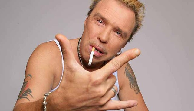 Плевался в Крыму: 