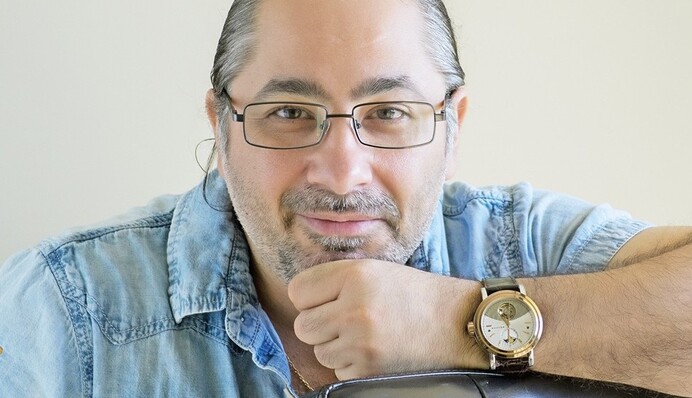 Неубиваемый лодочник: Профессор Лебединский повеселил новым видео