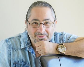 Неубиваемый лодочник: Профессор Лебединский повеселил новым видео