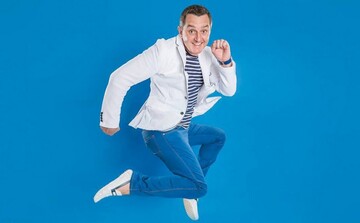 Известный комик в новом клипе раскрыл секрет красоты матери своих троих детей: опубликовано видео