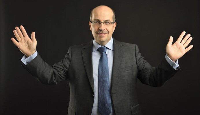 Популярный российский писатель загремел в 