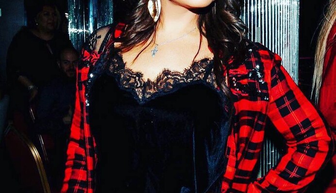 Запрещенная в Украине певица поздравила российских военных: опубликовано фото