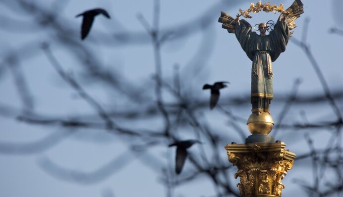 Новые тарифы и паспорта: важные сюрпризы, которые ждут украинцев осенью