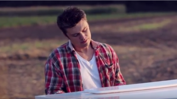 Известный пианист-виртуоз записал композицию ко Дню Независимости Украины: яркое видео