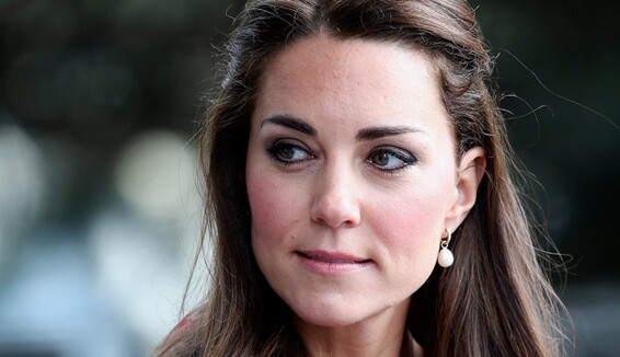 Кейт Миддлтон в платье за 1800 долларов почтила память принцессы Дианы: опубликованы фото