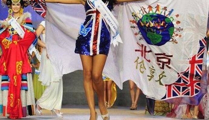 Мисс Великобритания отказалась от короны из-за бодишейминга организаторов конкурса: опубликованы фото