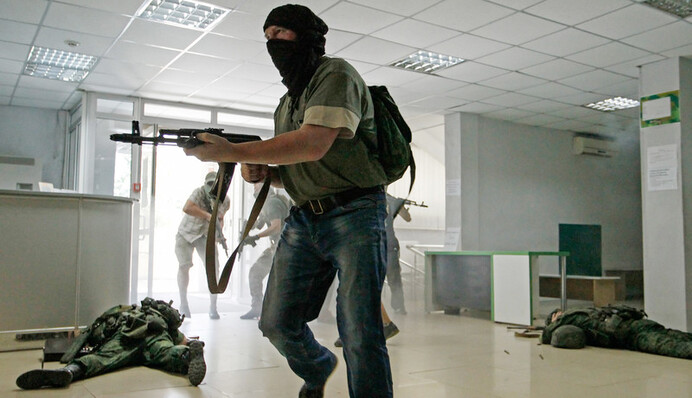 Кремль робить українців 