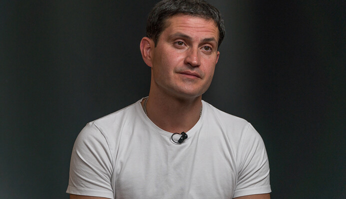 Россияне, чего вы лезете к нам? Сами разберемся, как жить - режиссер Ахтем Сеитаблаев