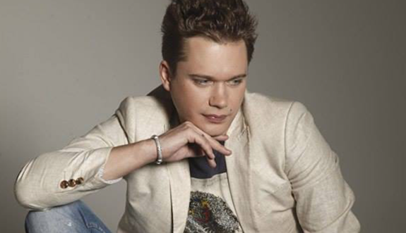 Известный российский певец задержан за жестокое убийство друга-гея