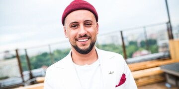 Украинские звезды позабавили своими школьными фото