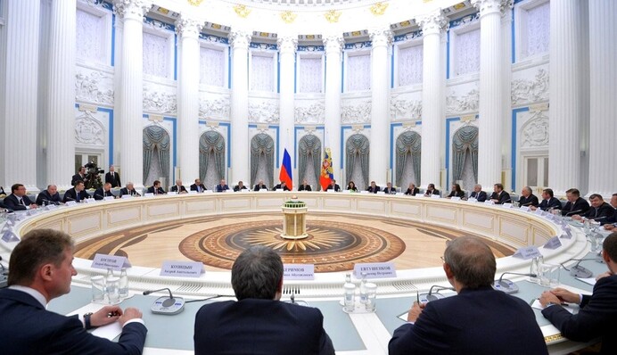 В Росії готові йти з Донбасу, ситуація навколо Путіна загострилася - Андрій Піонтковський