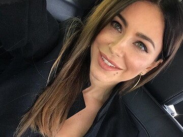 Поклонники Ани Лорак раскритиковали ее за странный наряд: опубликовано фото