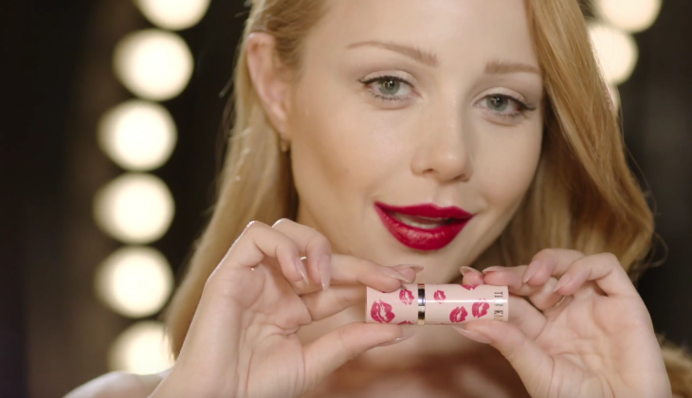 Тина Кароль выпустила именную помаду: опубликовано видео