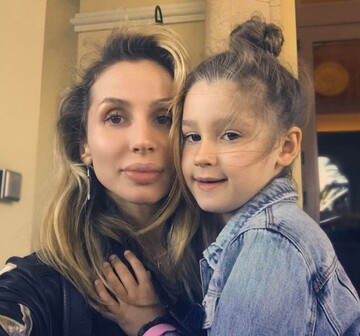 Скандальная Лобода отвела дочь в первый класс: опубликовано фото