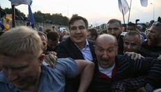 Прорив Саакашвілі: чому затримали його поїзд, а на кордоні України не стріляли