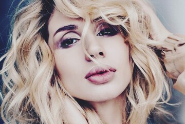 Лобода в кожаных шортах порадовала публику на 