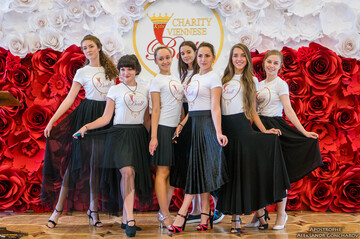 В Киеве готовятся к Венскому балу: эксклюзивные фото репетиции звездных дебютантов