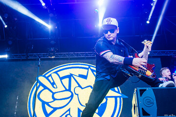 Российский музыкант назвал Путина палачом, развязавшим войну в Украине