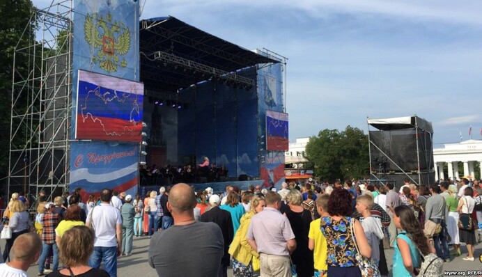 Цена совести: стало известно, сколько российские звезды получают за концерты в Крыму