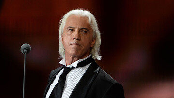 Больше не может петь: больной раком Хворостовский отменил концерты